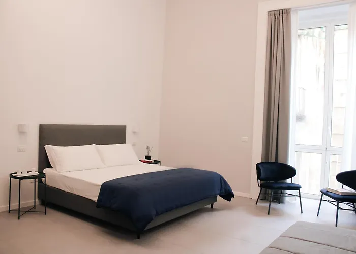 Six Luxury Spagnoli بيت ضيافة