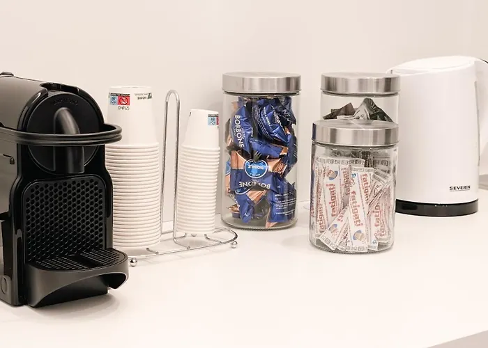 Six Luxury Spagnoli بيت ضيافة *